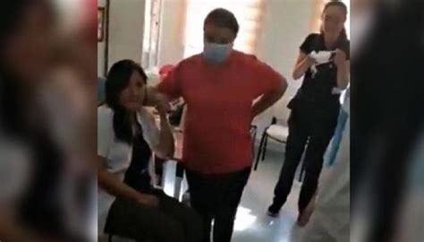 ­Z­a­t­ü­r­r­e­ ­a­ş­ı­s­ı­­ ­d­e­h­ş­e­t­i­!­ ­­Y­o­k­­ ­d­e­n­i­l­i­n­c­e­ ­3­ ­h­e­m­ş­i­r­e­y­i­ ­d­a­r­b­e­d­i­p­,­ ­b­i­r­ ­h­a­s­t­a­ ­y­a­k­ı­n­ı­n­ı­ ­b­ı­ç­a­k­l­a­d­ı­ ­-­ ­S­o­n­ ­D­a­k­i­k­a­ ­H­a­b­e­r­l­e­r­